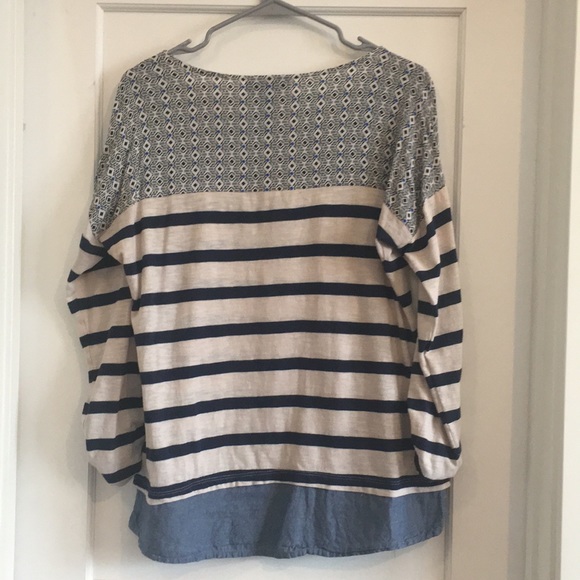 Comfy Patterned Top - Picture 2 of 4